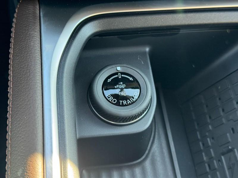 new 2025 Ford Expedition car, priced at $83,966