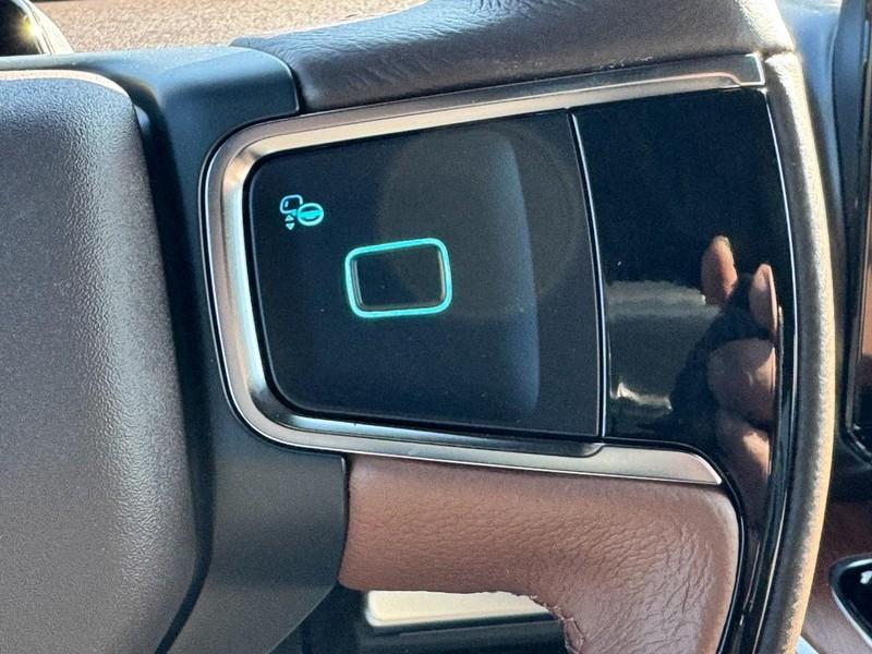 new 2025 Ford Expedition car, priced at $83,966