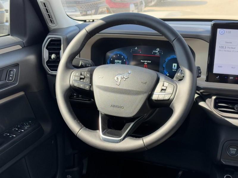 new 2025 Ford Bronco Sport car, priced at $33,615
