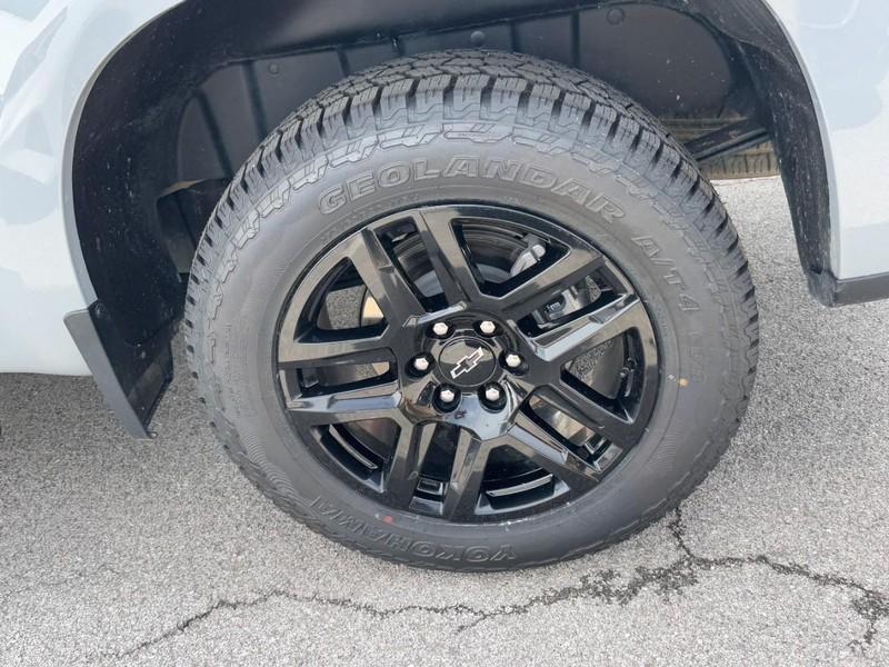 used 2024 Chevrolet Silverado 1500 car, priced at $35,995