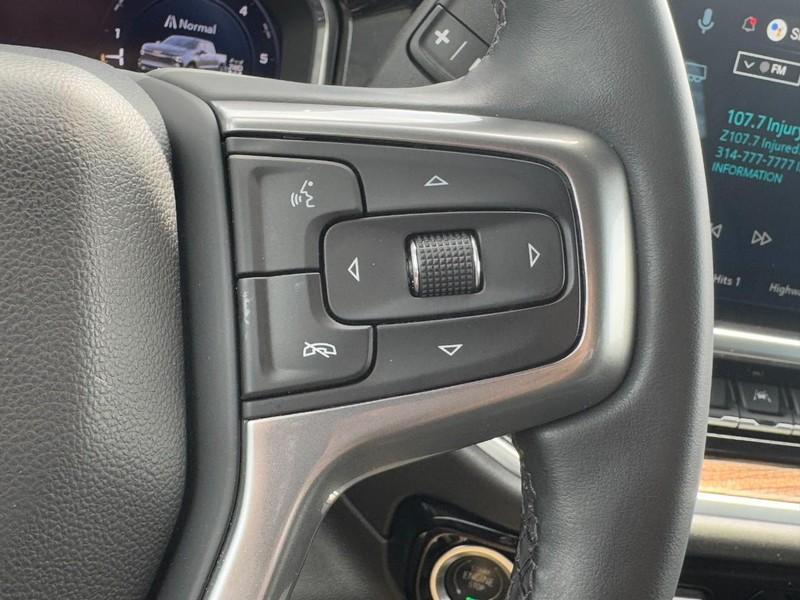 used 2025 Chevrolet Silverado 1500 car, priced at $43,995
