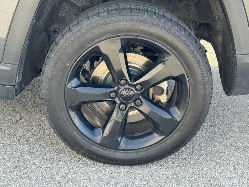 used 2023 Jeep Grand Cherokee L car, priced at $25,395