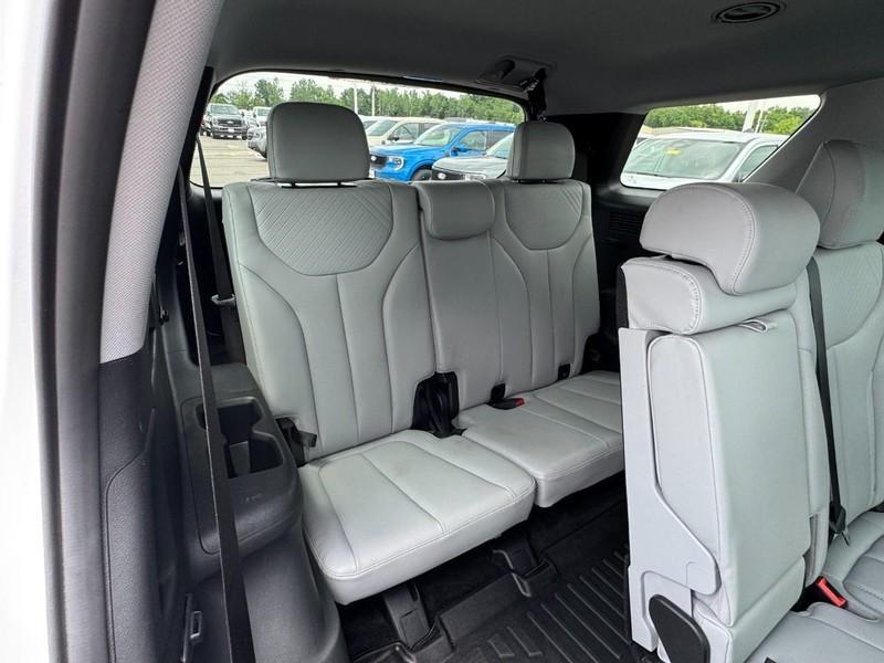 used 2025 Hyundai Palisade car, priced at $39,995