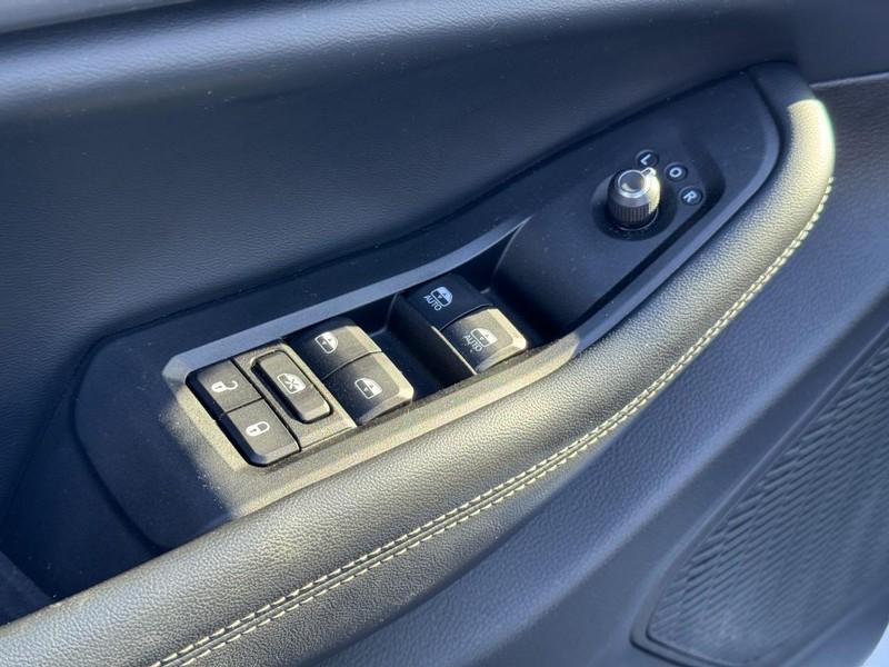 used 2023 Jeep Grand Cherokee L car, priced at $30,595