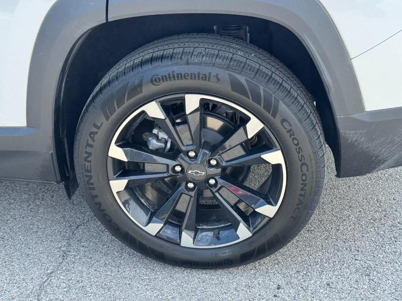 used 2025 Chevrolet Equinox car, priced at $34,995