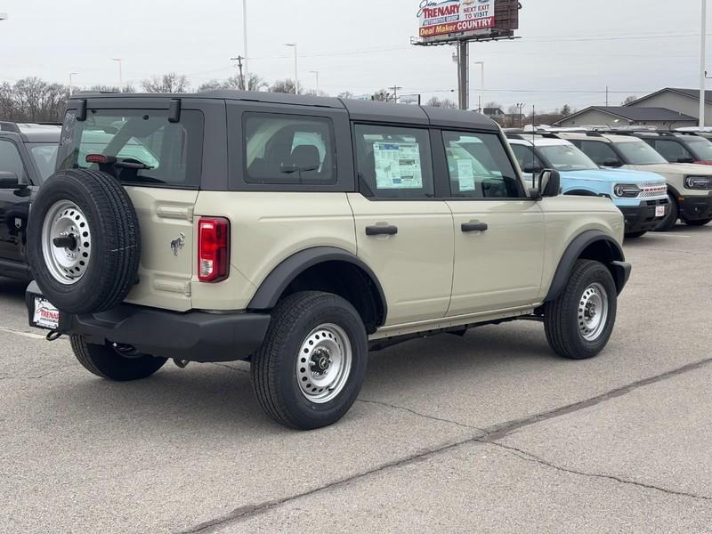new 2025 Ford Bronco car, priced at $42,158