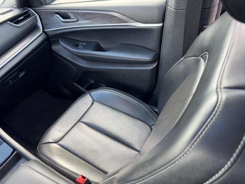 used 2024 Jeep Grand Cherokee L car, priced at $33,795