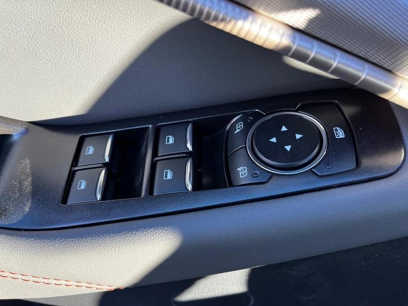 new 2025 Ford Explorer car, priced at $45,405