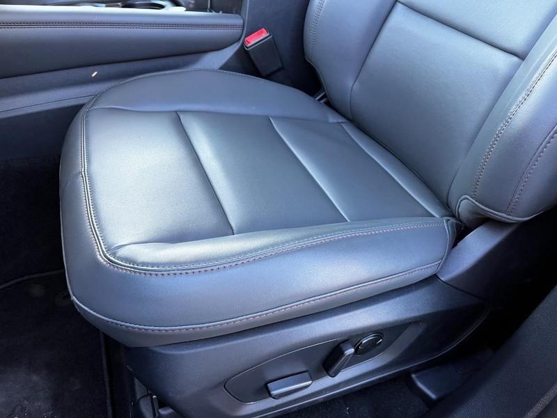 new 2025 Ford Explorer car, priced at $45,405