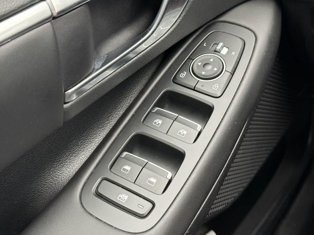 used 2023 Hyundai Sonata Hybrid car, priced at $25,952