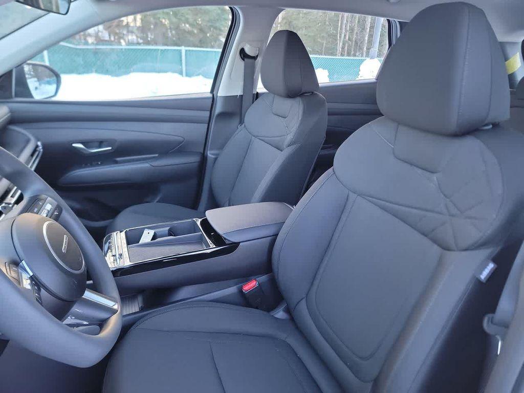 new 2026 Hyundai TUCSON Hybrid car, priced at $31,525