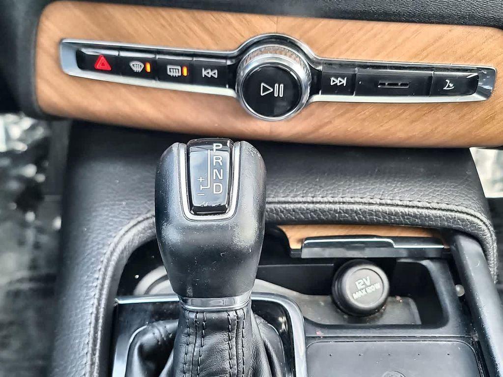 used 2022 Volvo XC90 car, priced at $31,913