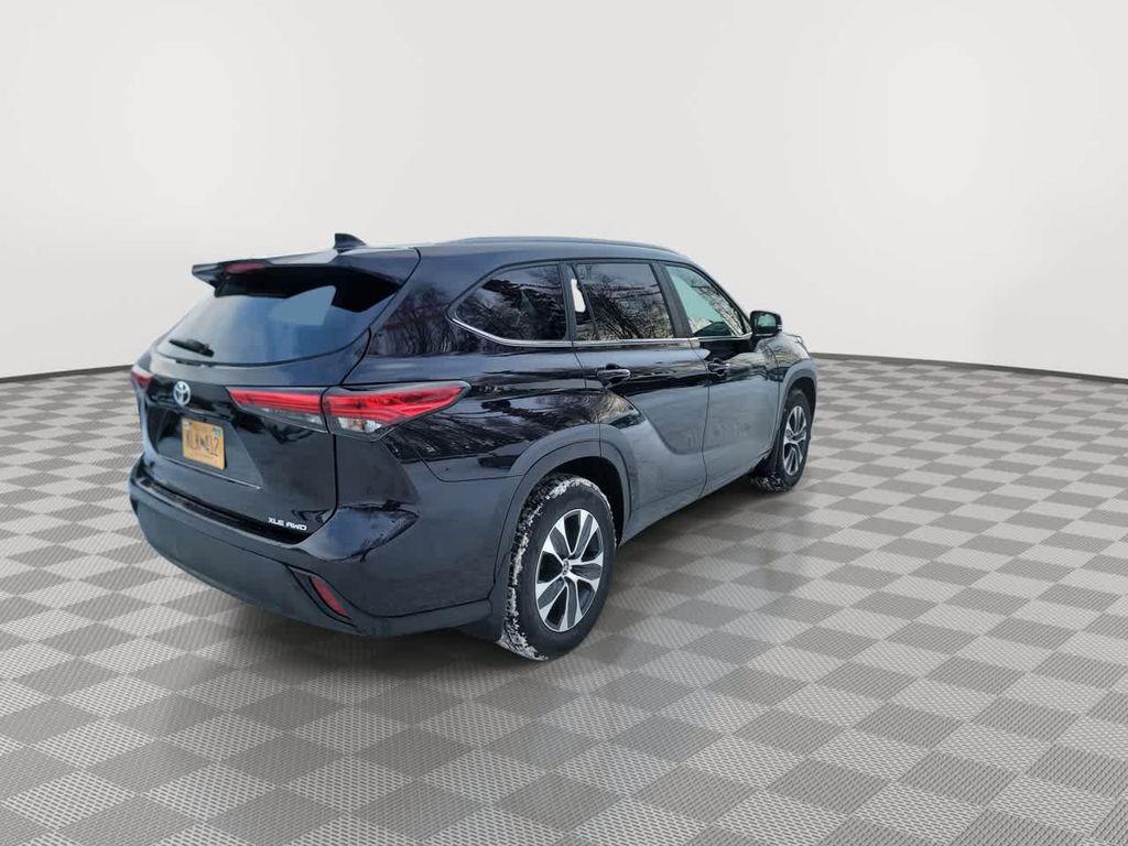 used 2023 Toyota Highlander car, priced at $34,843