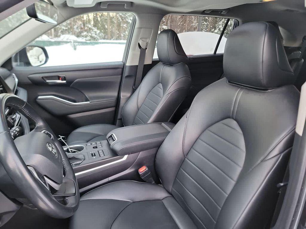 used 2023 Toyota Highlander car, priced at $34,843