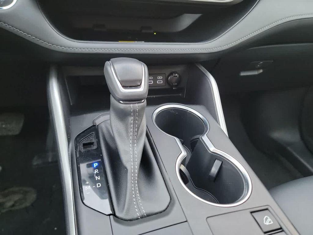used 2023 Toyota Highlander car, priced at $34,843