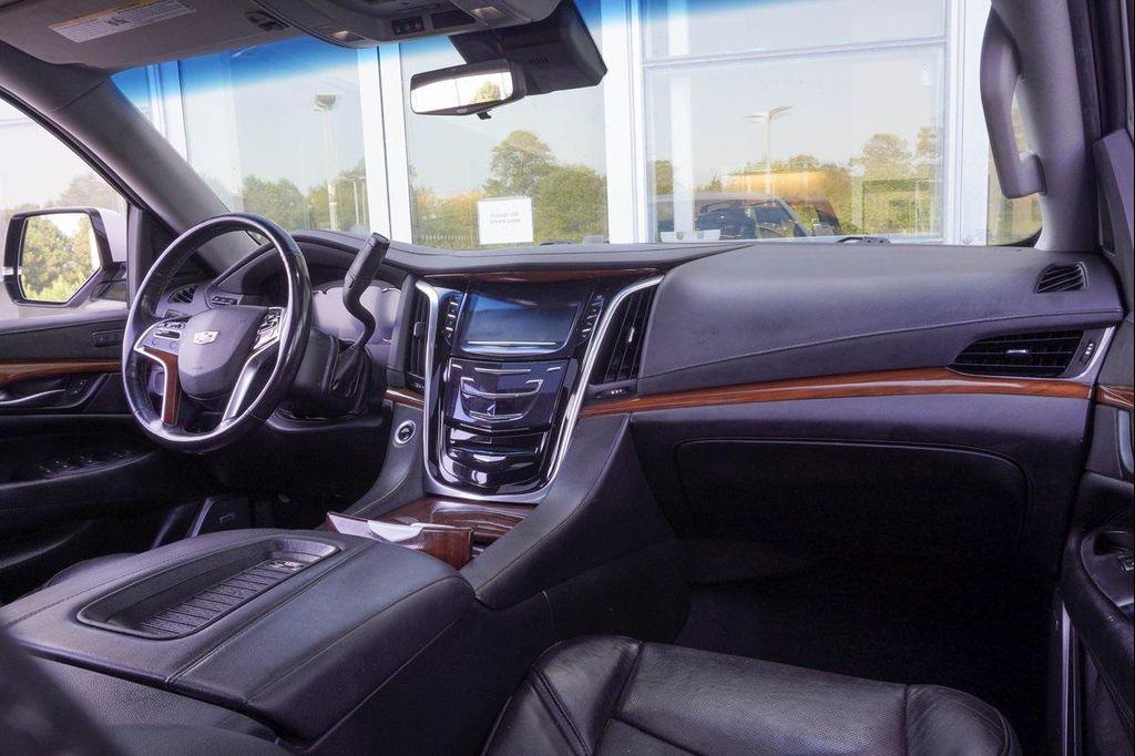 used 2019 Cadillac Escalade ESV car, priced at $34,600
