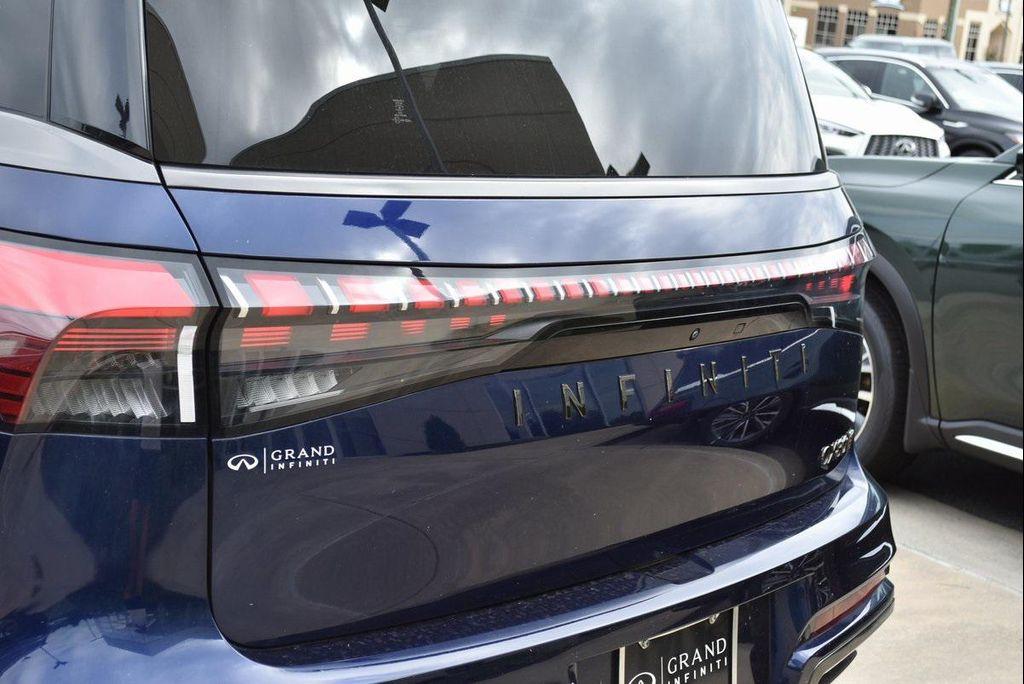 used 2025 INFINITI QX80 car, priced at $87,400