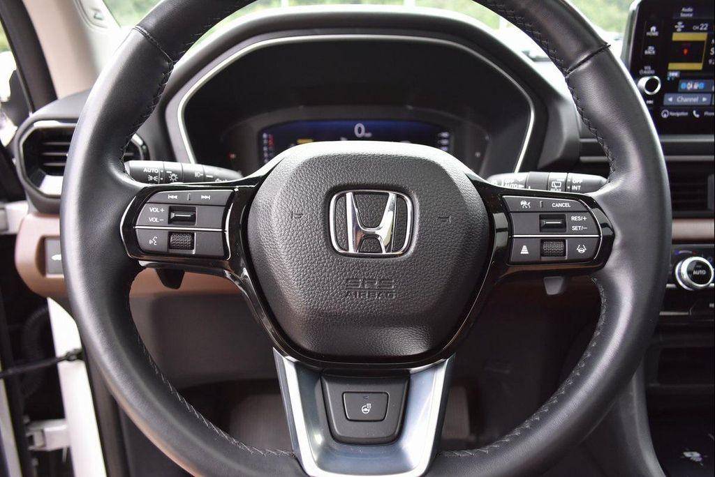 used 2023 Honda Pilot car, priced at $39,000