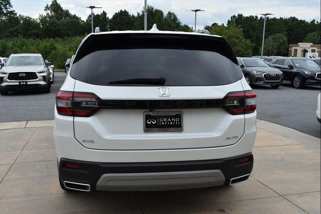 used 2023 Honda Pilot car, priced at $39,000