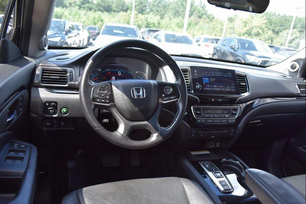 used 2022 Honda Pilot car, priced at $29,000