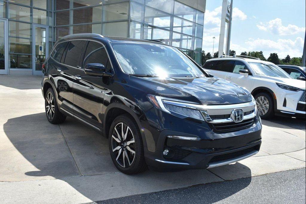 used 2022 Honda Pilot car, priced at $29,000