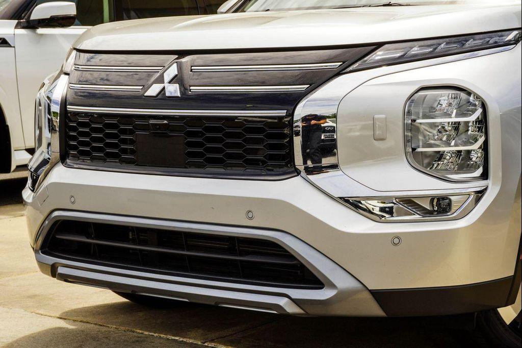 used 2025 Mitsubishi Outlander car, priced at $26,498
