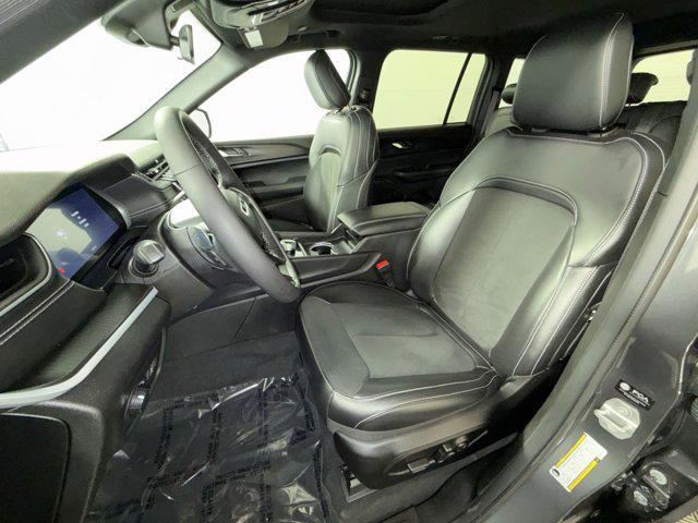 used 2025 Jeep Grand Cherokee car, priced at $39,000