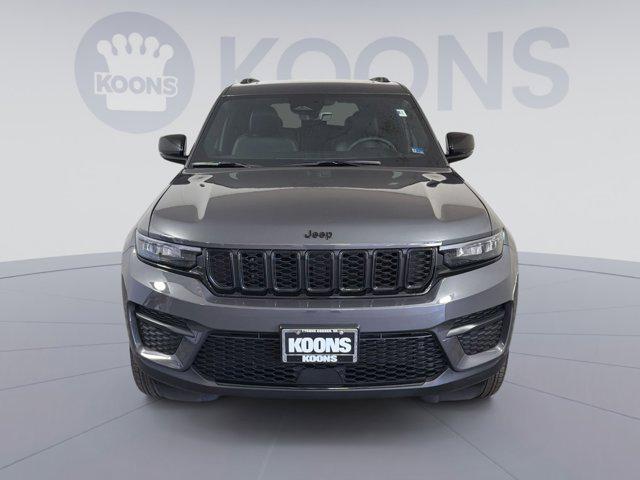 used 2025 Jeep Grand Cherokee car, priced at $39,000
