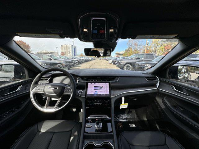 new 2025 Jeep Grand Cherokee car, priced at $44,123