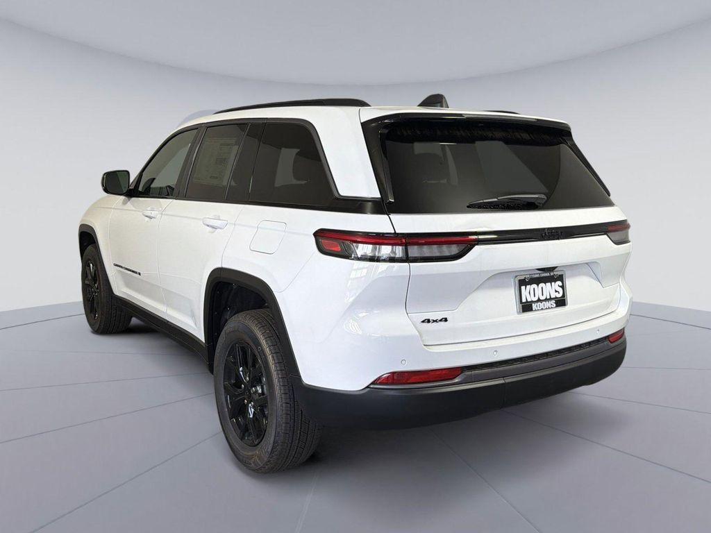 new 2026 Jeep Grand Cherokee car, priced at $41,324