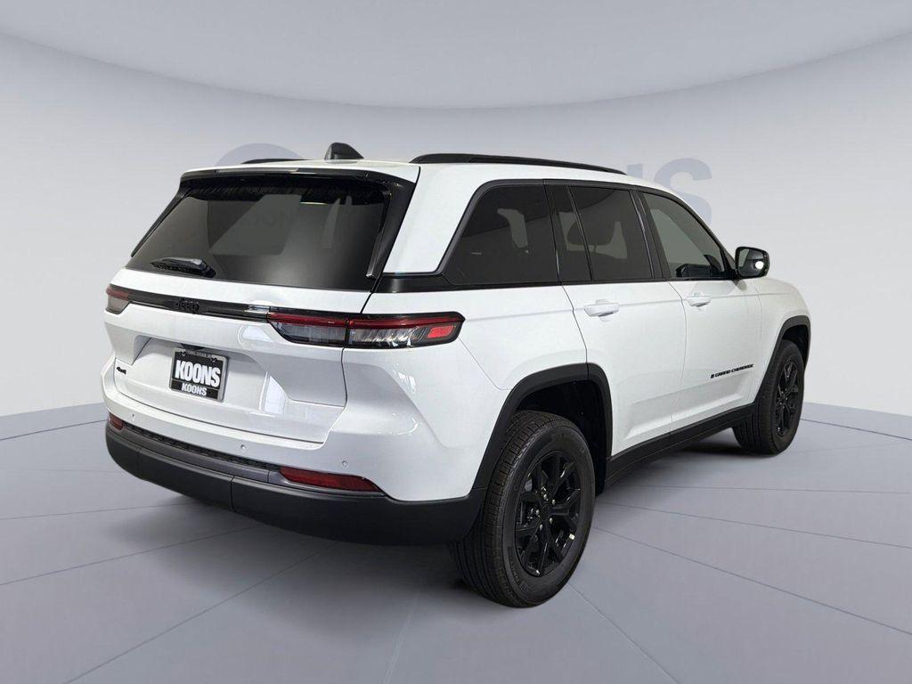 new 2026 Jeep Grand Cherokee car, priced at $41,324