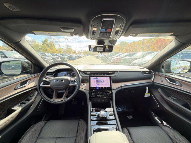 new 2025 Jeep Grand Cherokee car, priced at $56,682