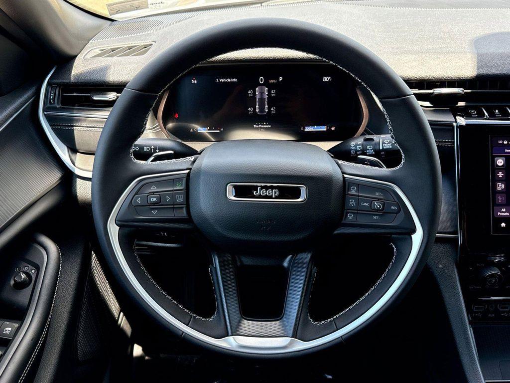 new 2026 Jeep Grand Cherokee car, priced at $43,720