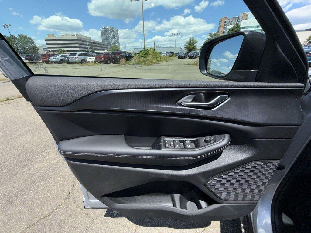 new 2026 Jeep Grand Cherokee car, priced at $43,720