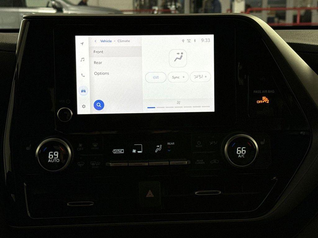 used 2023 Toyota Highlander car, priced at $36,495
