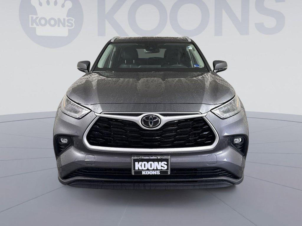 used 2023 Toyota Highlander car, priced at $36,495