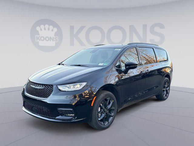 new 2026 Chrysler Pacifica car, priced at $47,807