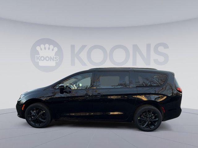 new 2026 Chrysler Pacifica car, priced at $47,307