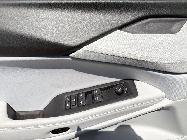 new 2026 Jeep Cherokee car, priced at $35,412