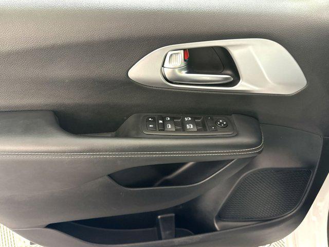used 2023 Chrysler Pacifica car, priced at $24,500