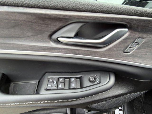 new 2025 Jeep Grand Cherokee L car, priced at $46,860