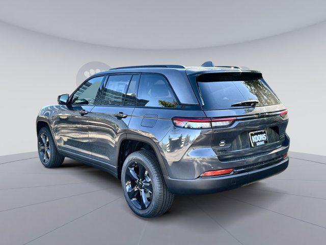 new 2025 Jeep Grand Cherokee car, priced at $44,623