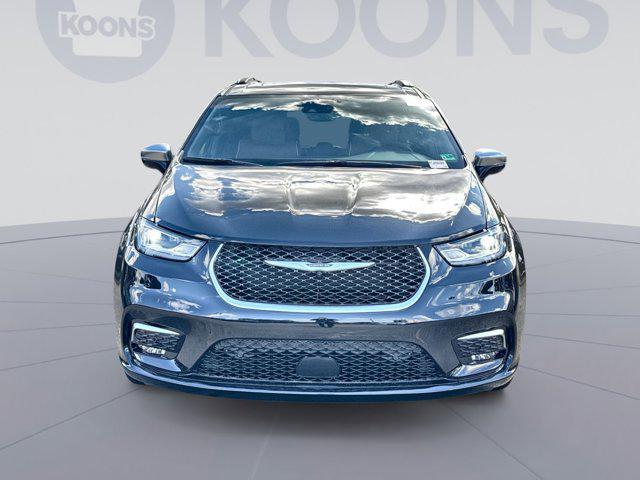 new 2026 Chrysler Pacifica car, priced at $45,297