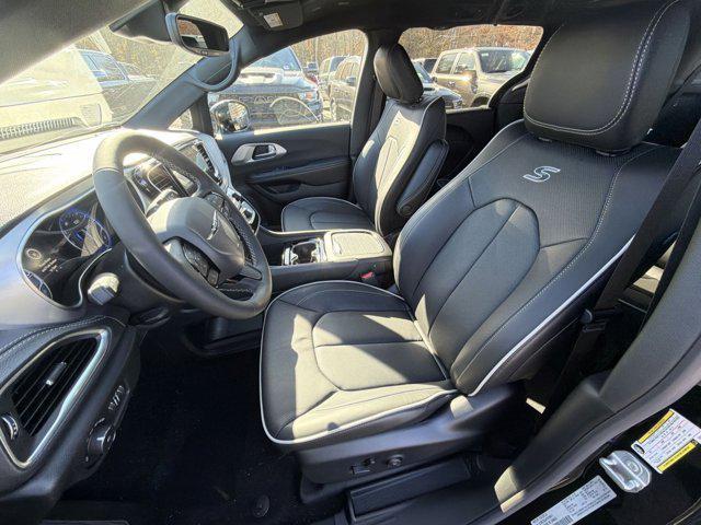 new 2026 Chrysler Pacifica car, priced at $47,547