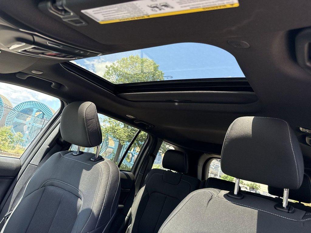 new 2026 Jeep Grand Cherokee car, priced at $43,720