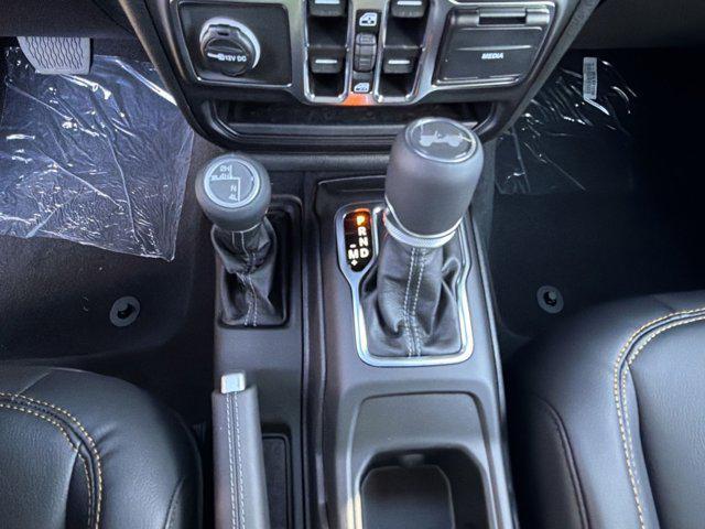 new 2025 Jeep Wrangler car, priced at $47,857