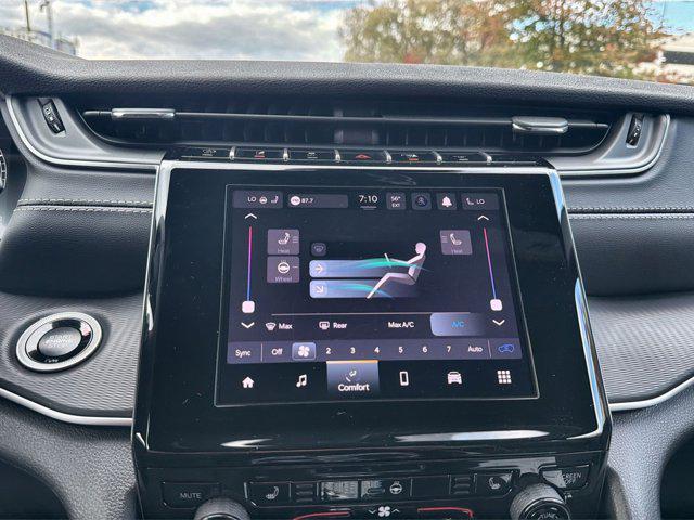 new 2025 Jeep Grand Cherokee car, priced at $40,309