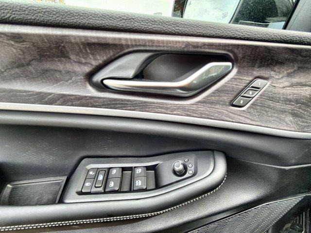 new 2025 Jeep Grand Cherokee car, priced at $43,034