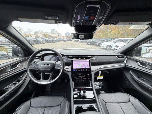 new 2025 Jeep Grand Cherokee car, priced at $43,034