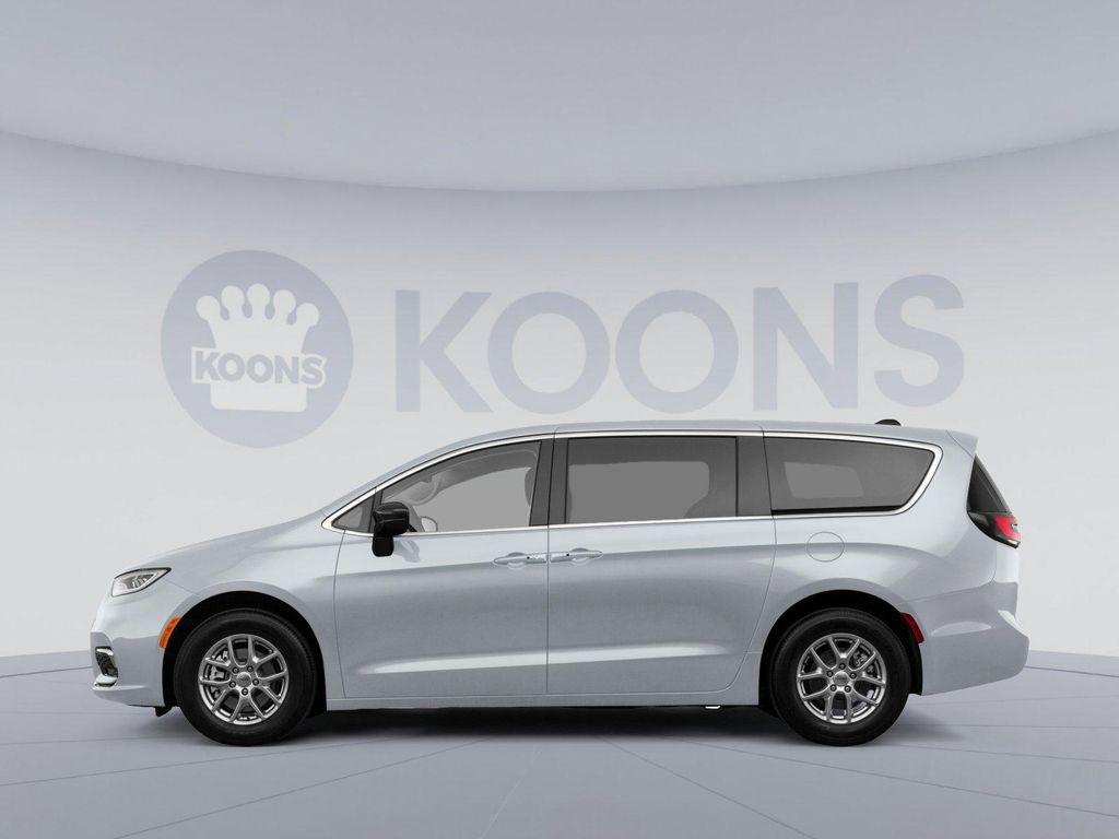 used 2024 Chrysler Pacifica car, priced at $34,895